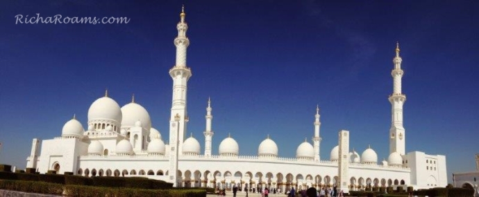 The Sheikh Zayed Mosque - Fantabulous Domes, Turrets and Minarets